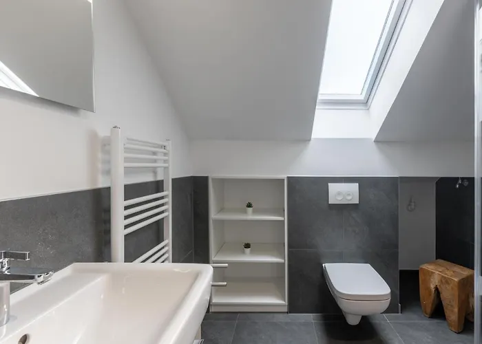 Daire Glueck Auf Ruettenscheiderstrasse *